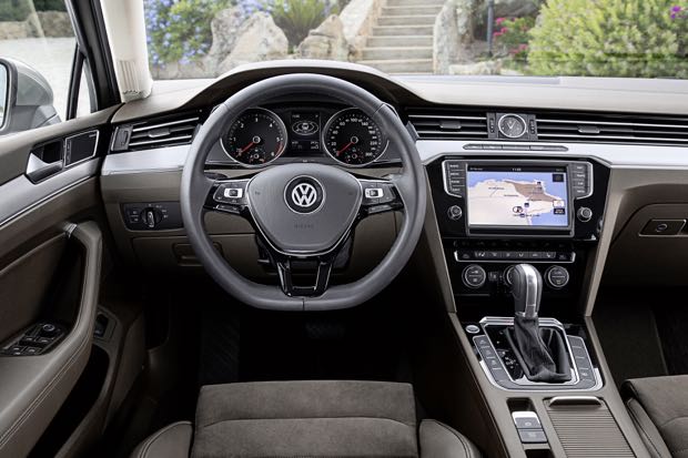 Volkswagen Passat thumnail